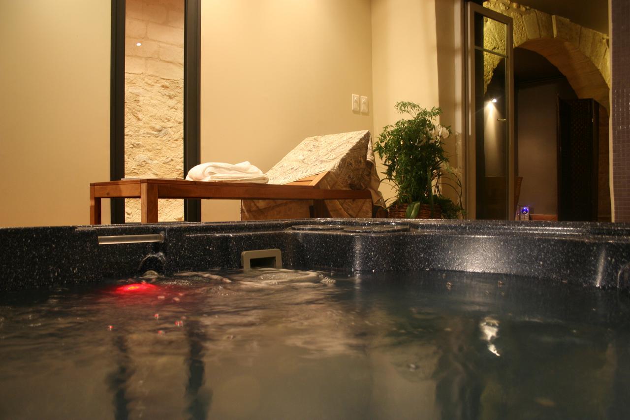 Esprit D'Ailleurs Bed & Breakfast Baillargues Ngoại thất bức ảnh